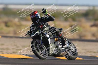 media/Nov-06-2023-Moto Forza (Mon) [[ce023d0744]]/3-Intermediate Group/Session 5 (Turn 4)/